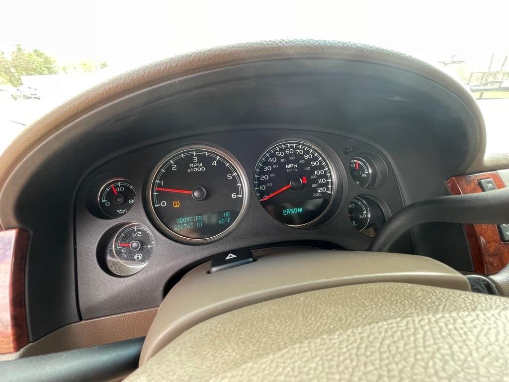 Chevrolet Suburban LT 1500 2WD 2014