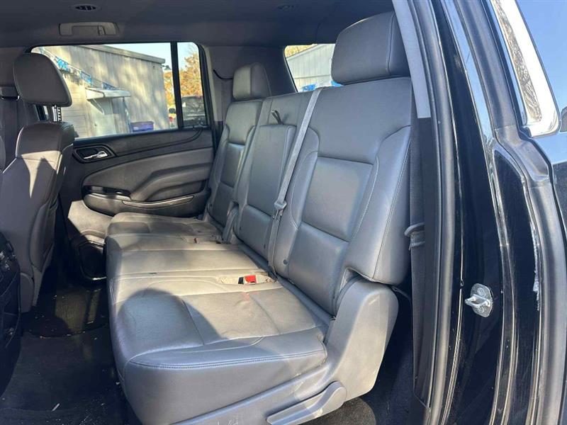 Chevrolet Suburban LT 1500 2WD 2015