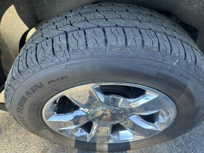 Chevrolet Suburban LT 1500 2WD 2015