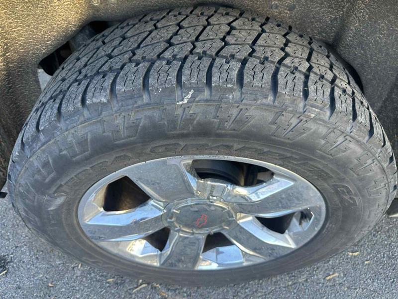 Chevrolet Suburban LT 1500 2WD 2015