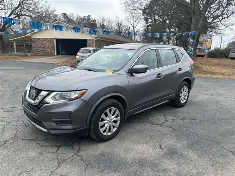 2017 Nissan Rogue S's photo
