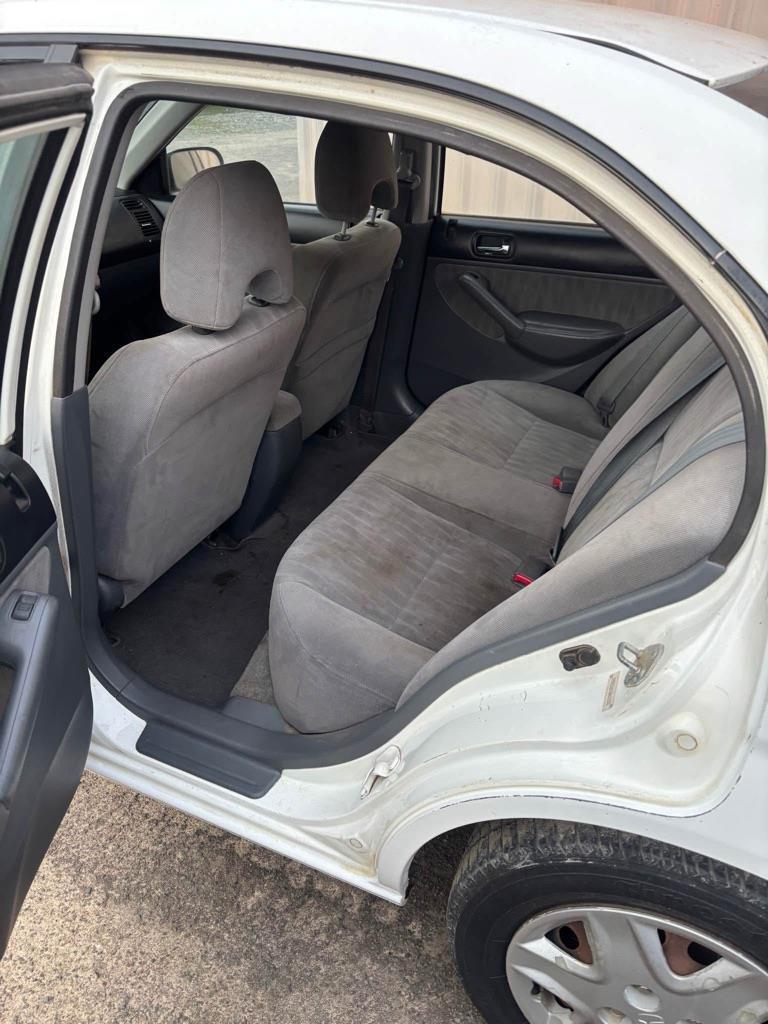 Honda Civic LX Sedan 4-spd AT 2003