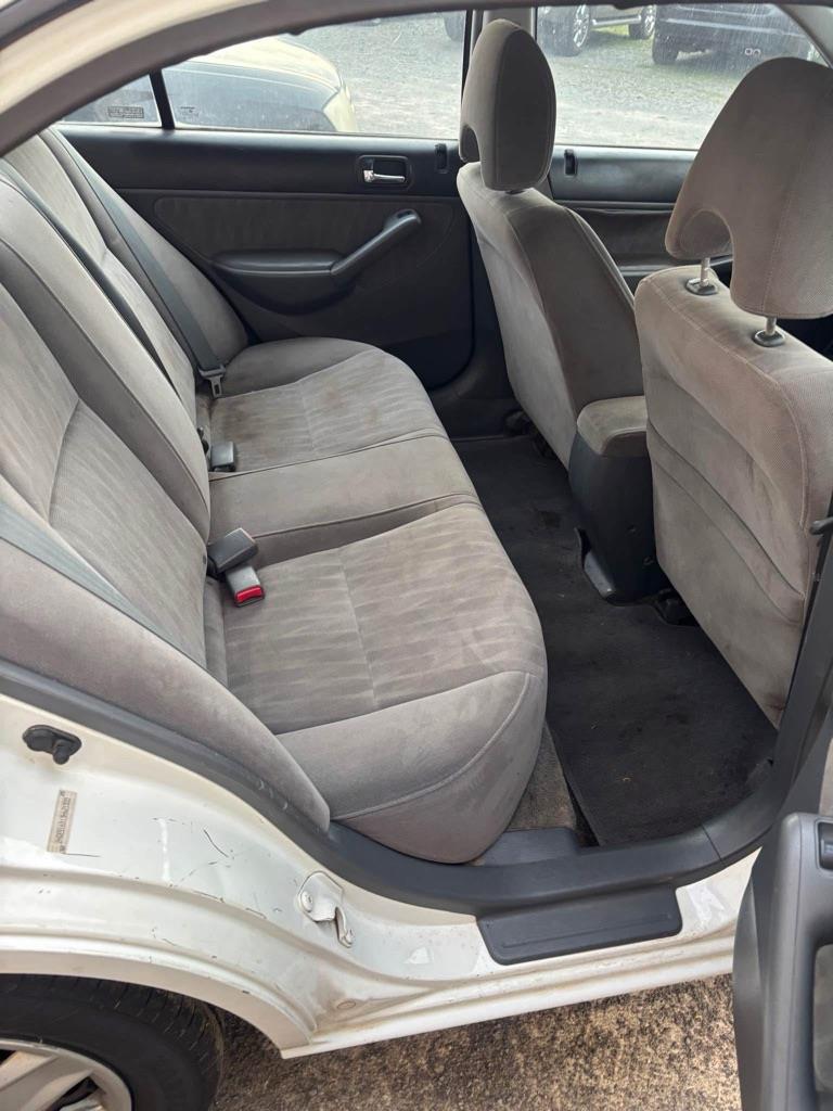 Honda Civic LX Sedan 4-spd AT 2003