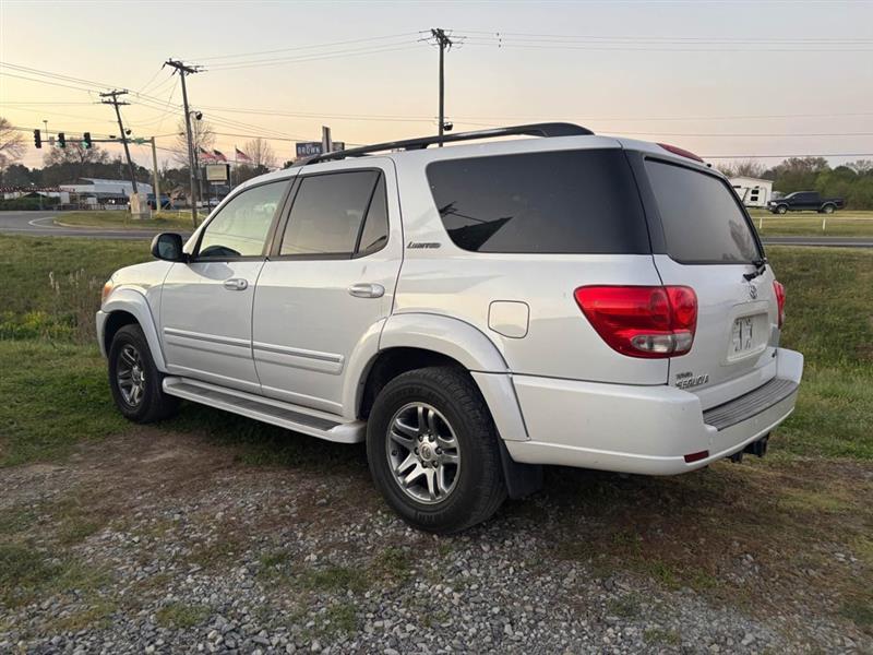Toyota Sequoia Limited 2WD 2006