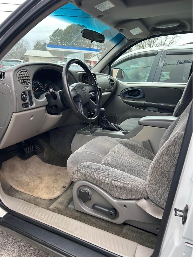 Chevrolet TrailBlazer LS 2WD 2003