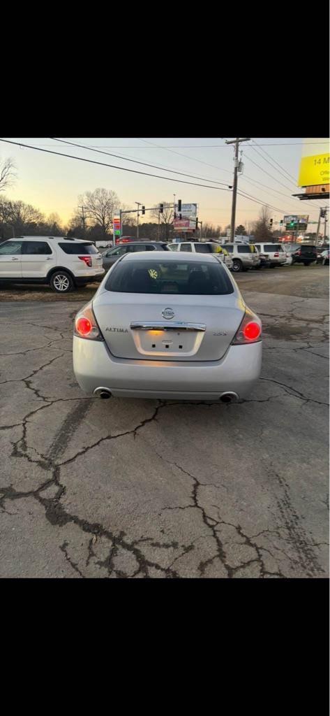 Nissan Altima 2.5 S 2011
