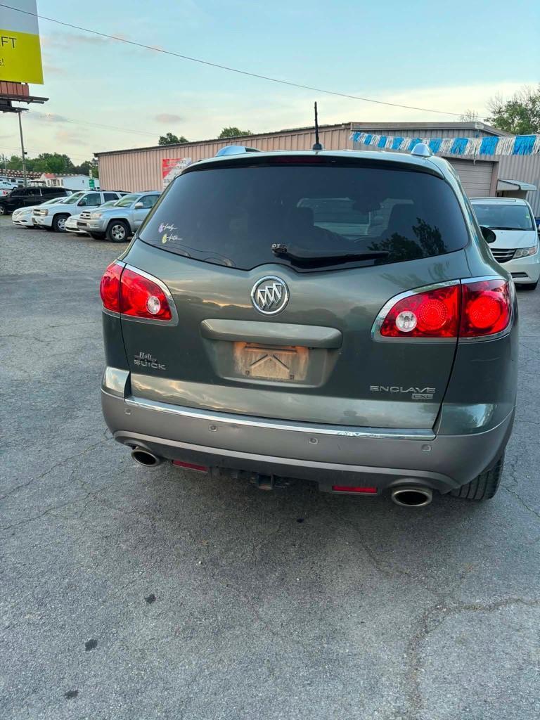 Buick Enclave CXL-2 FWD 2011