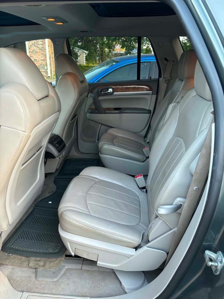 Buick Enclave CXL-2 FWD 2011