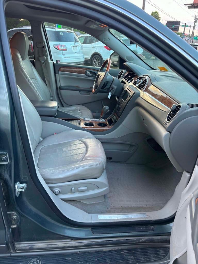 Buick Enclave CXL-2 FWD 2011