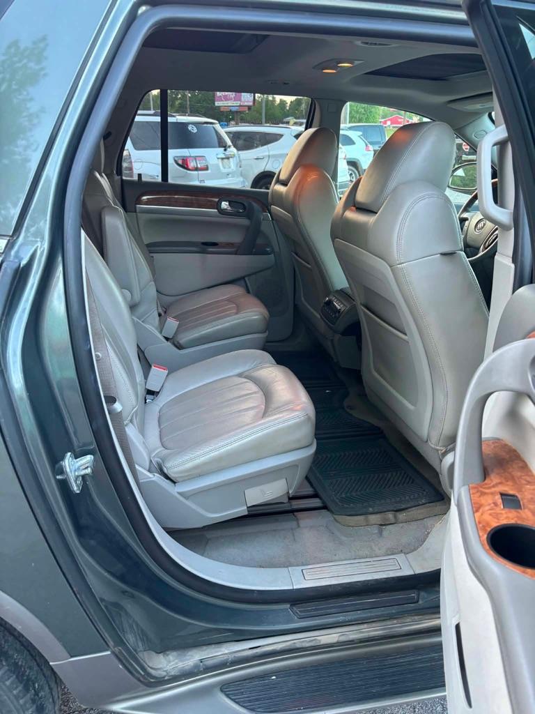 Buick Enclave CXL-2 FWD 2011