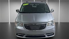 2013 Chrysler Town & Country 