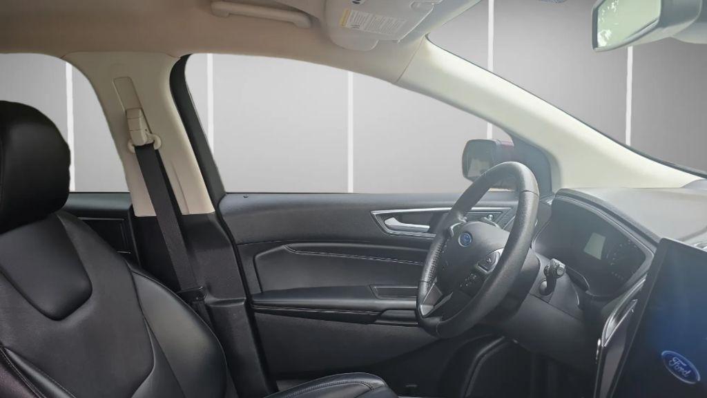 Ford Edge Titanium AWD 2022