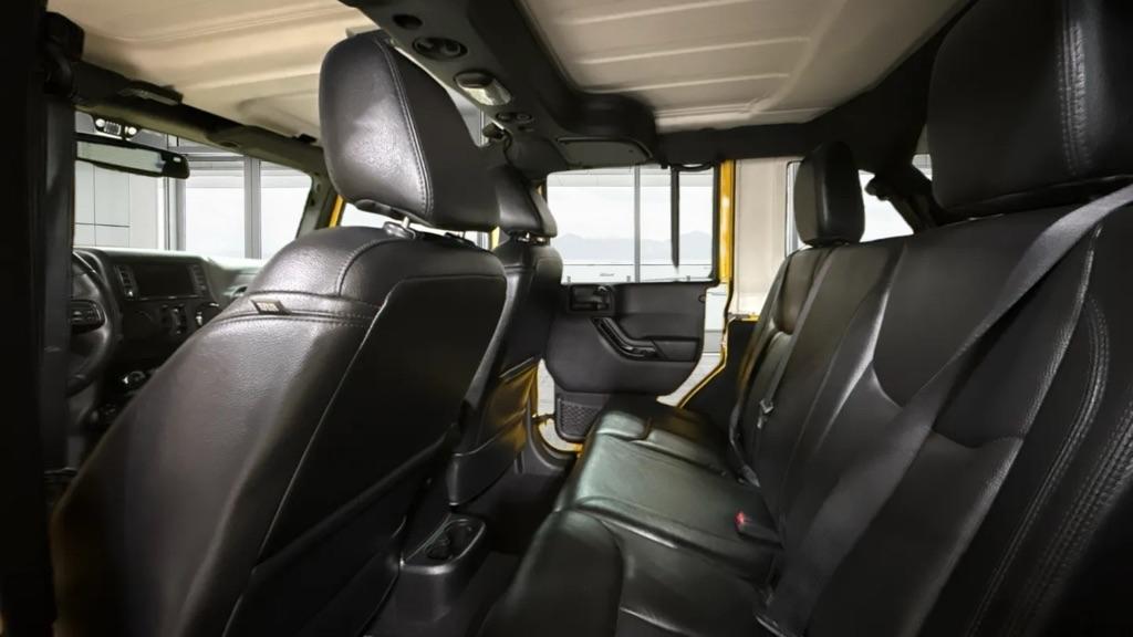 Jeep Wrangler Unlimited Sahara 4WD 2015