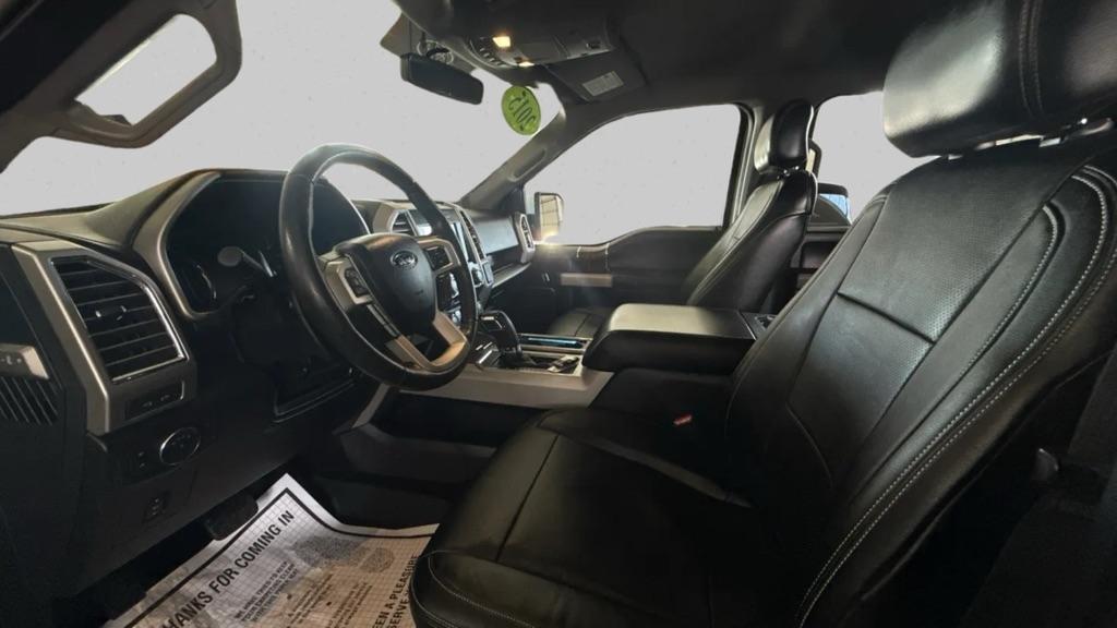 Ford F-150 4WD SuperCrew 145" Lariat 2015