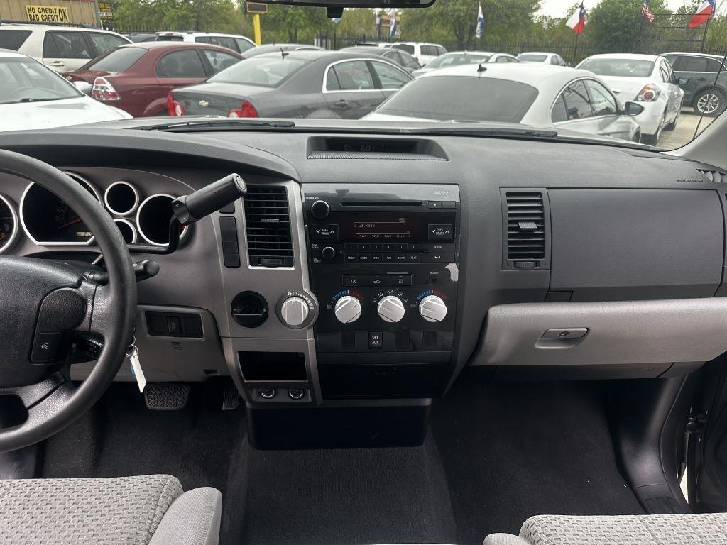 Toyota Tundra  2012