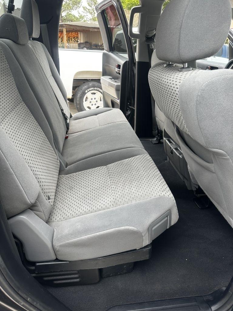 Toyota Tundra  2012