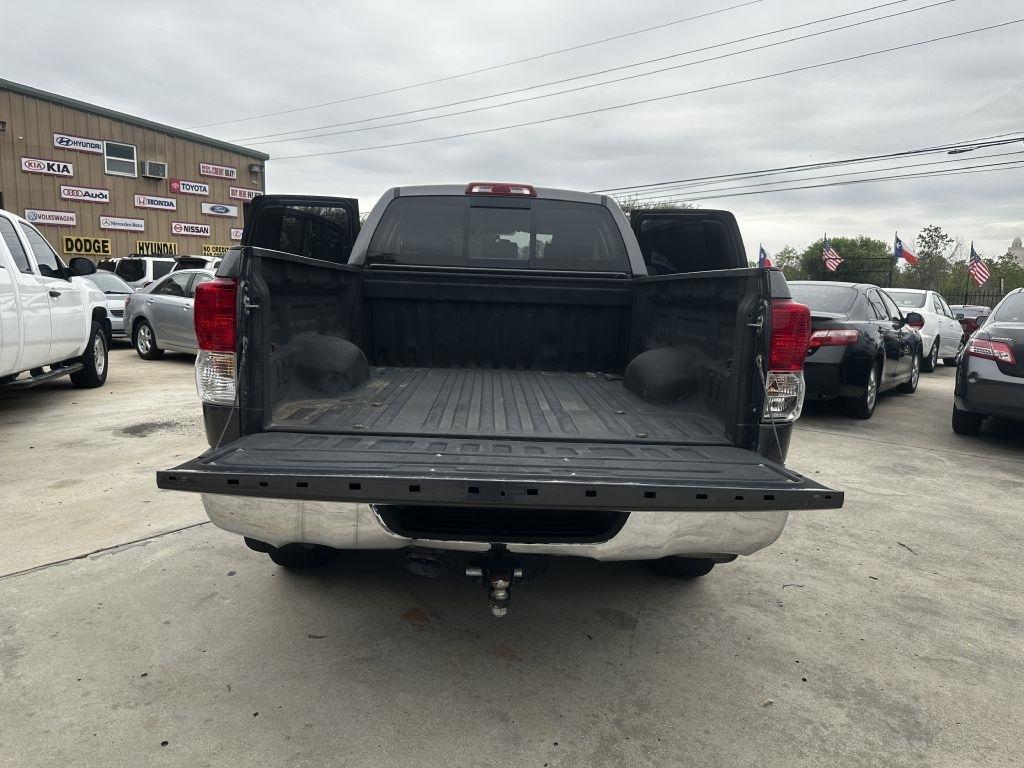 Toyota Tundra  2012