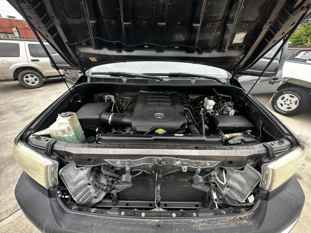 Toyota Tundra  2012