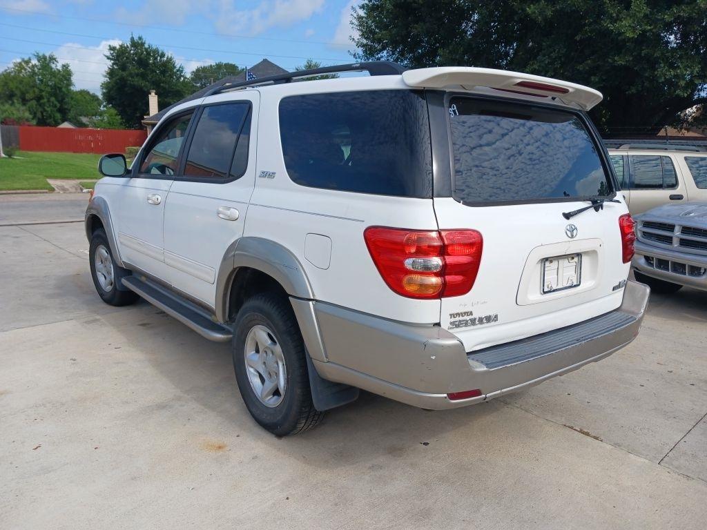 Toyota Sequoia  2002