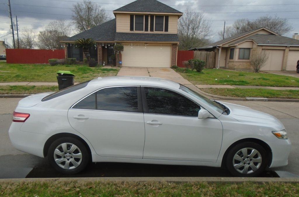Toyota Camry  2011