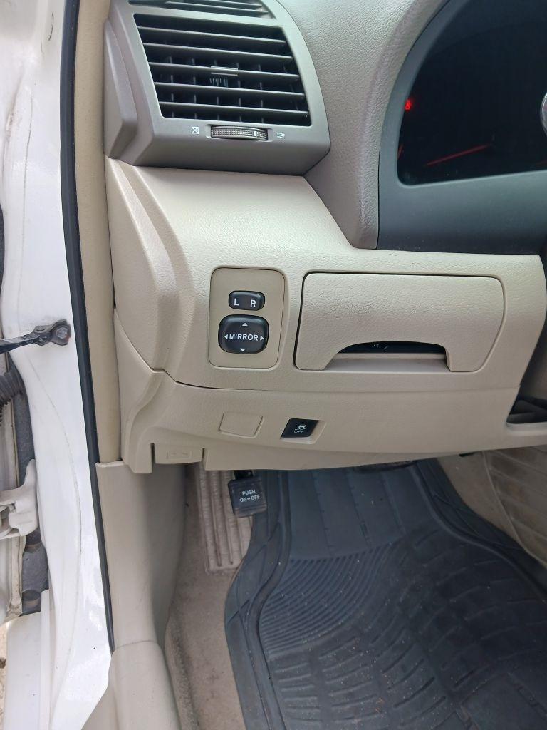 Toyota Camry  2011