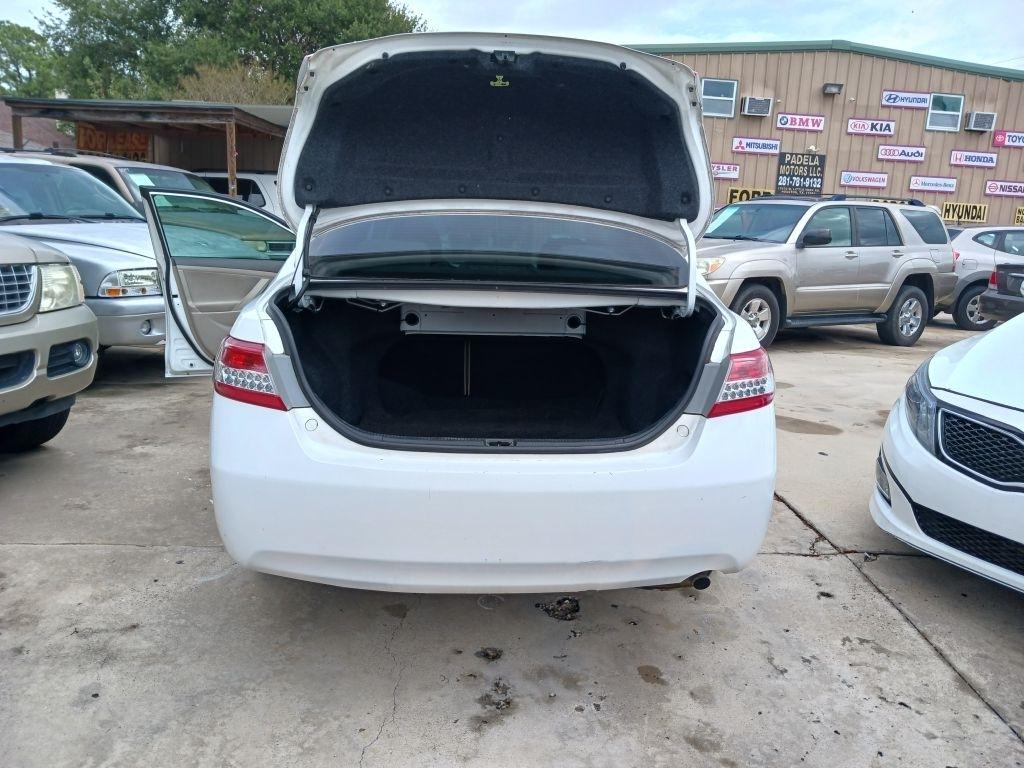 Toyota Camry  2011