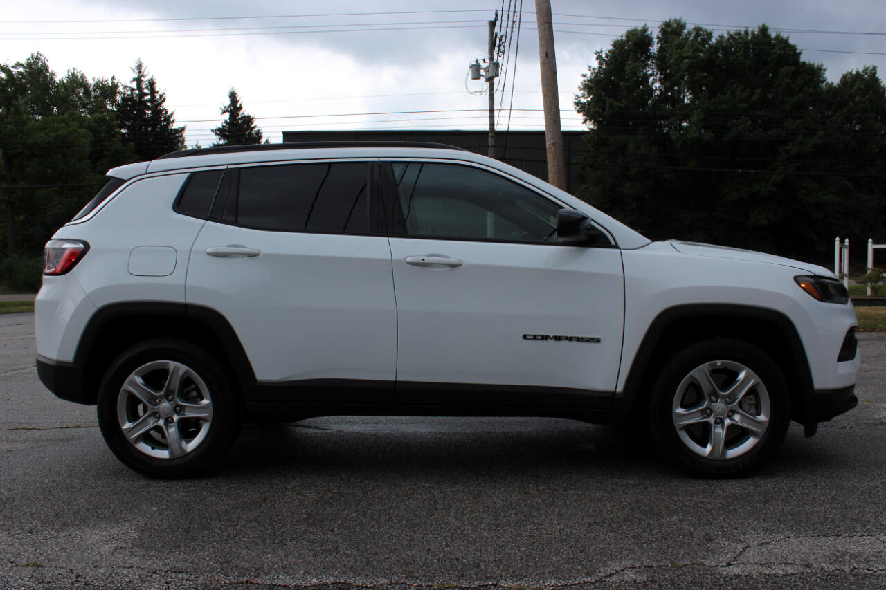 2024 Jeep Compass Latitude photo 6