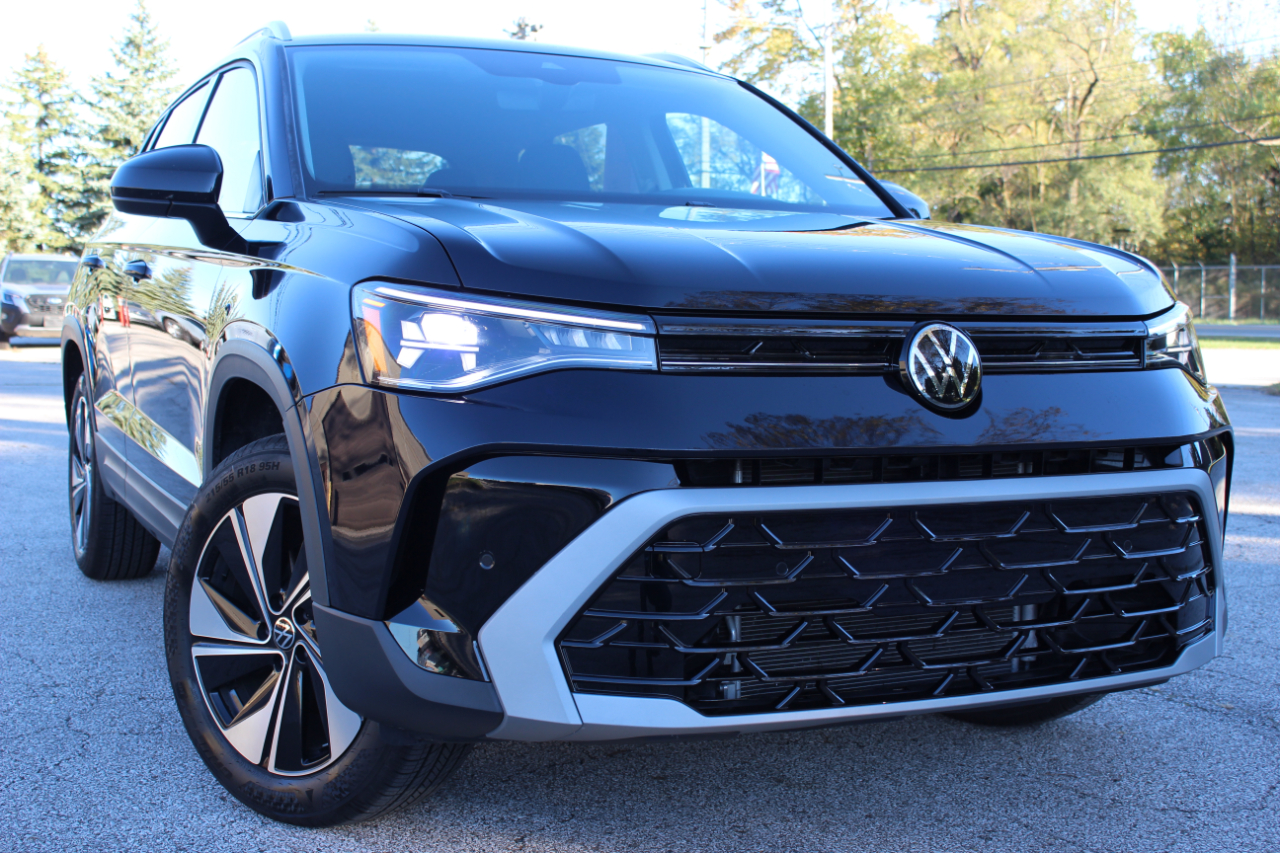 Volkswagen Taos SE 4Motion 2025 Volkswagen Taos SE 4Motion 2025