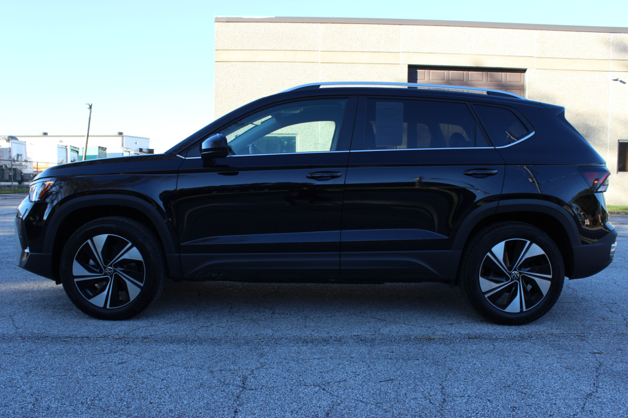 Volkswagen Taos SE 4Motion 2025 Volkswagen Taos SE 4Motion 2025