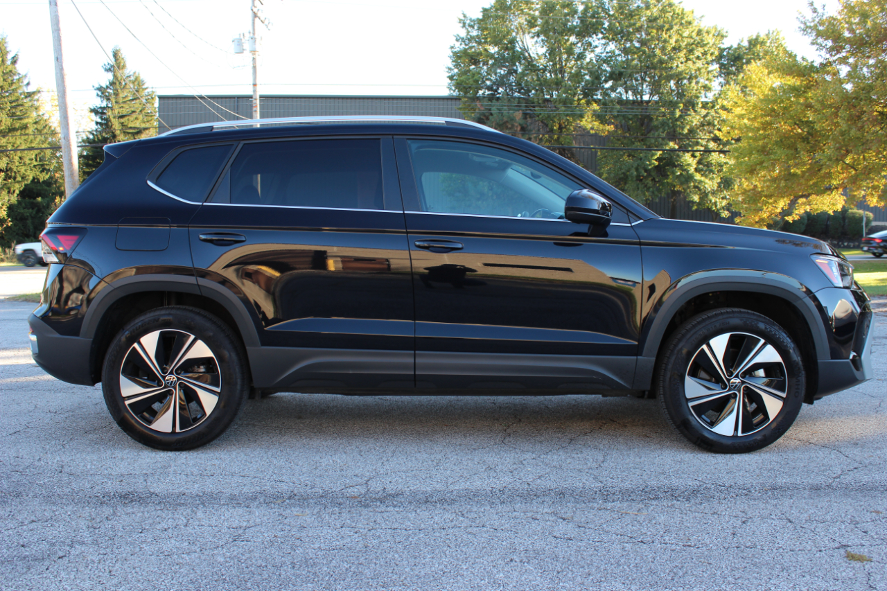 Volkswagen Taos SE 4Motion 2025 Volkswagen Taos SE 4Motion 2025