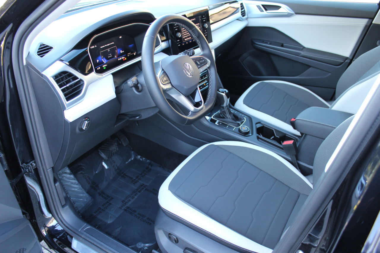 Volkswagen Taos SE 4Motion 2025 Volkswagen Taos SE 4Motion 2025