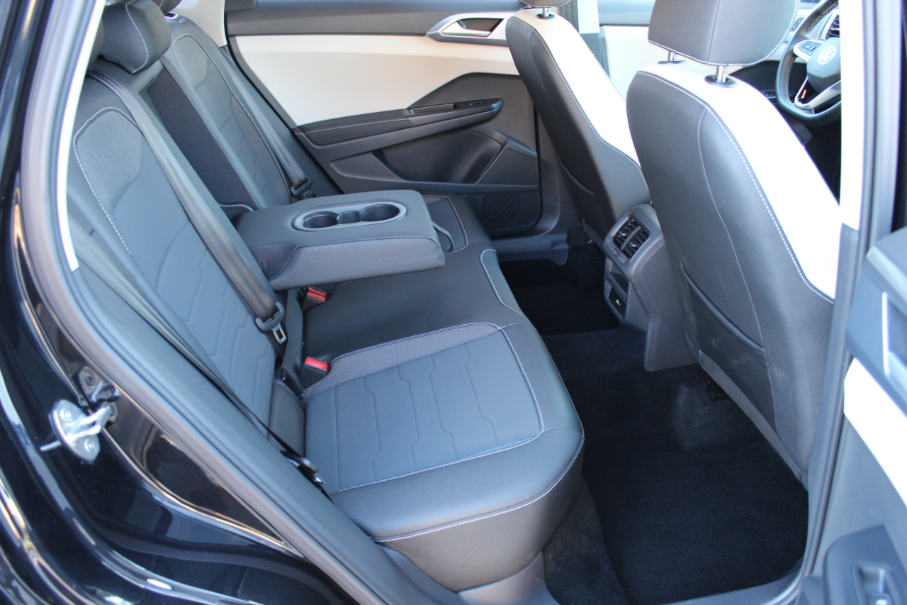 Volkswagen Taos SE 4Motion 2025 Volkswagen Taos SE 4Motion 2025