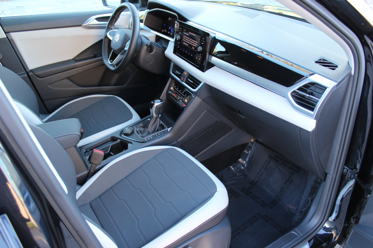 Volkswagen Taos SE 4Motion 2025 Volkswagen Taos SE 4Motion 2025