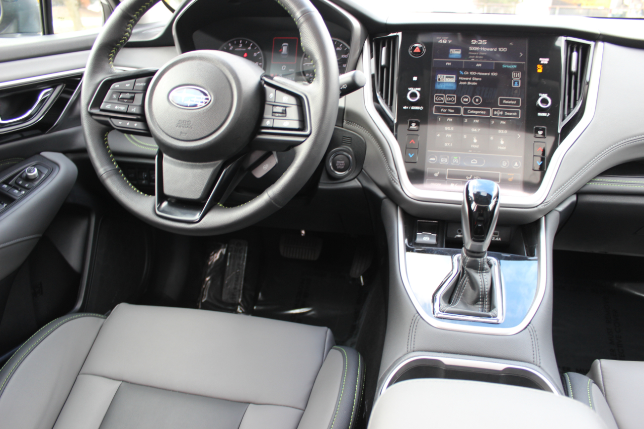 2025 Subaru Outback Onyx Edition photo 2