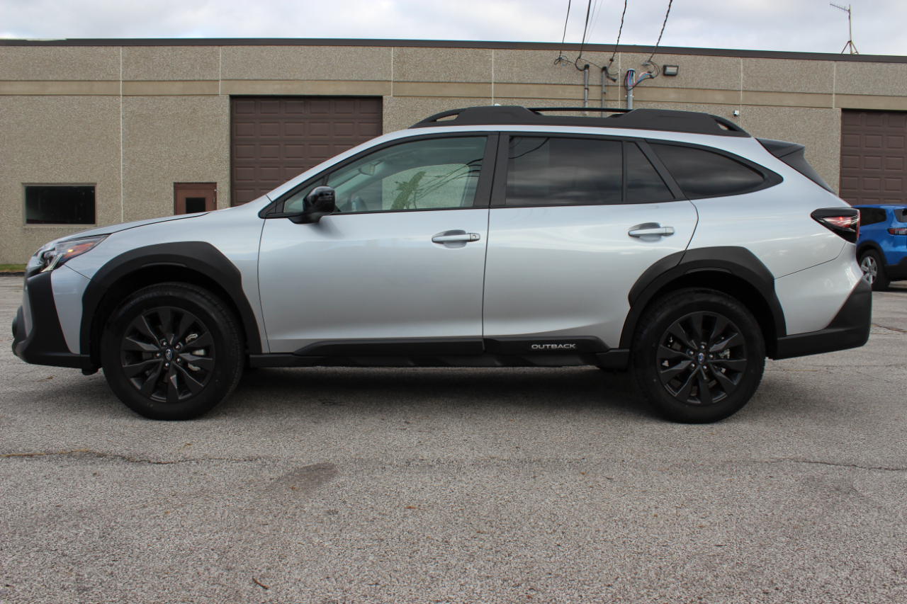 2025 Subaru Outback Onyx Edition photo 3