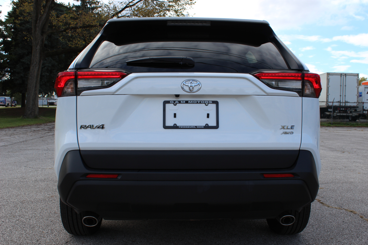 Toyota RAV4 XLE AWD 2025