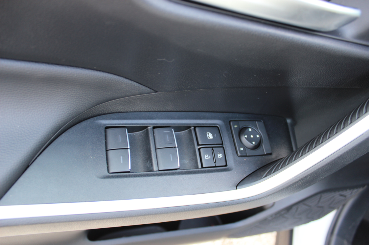 Toyota RAV4 XLE AWD 2025