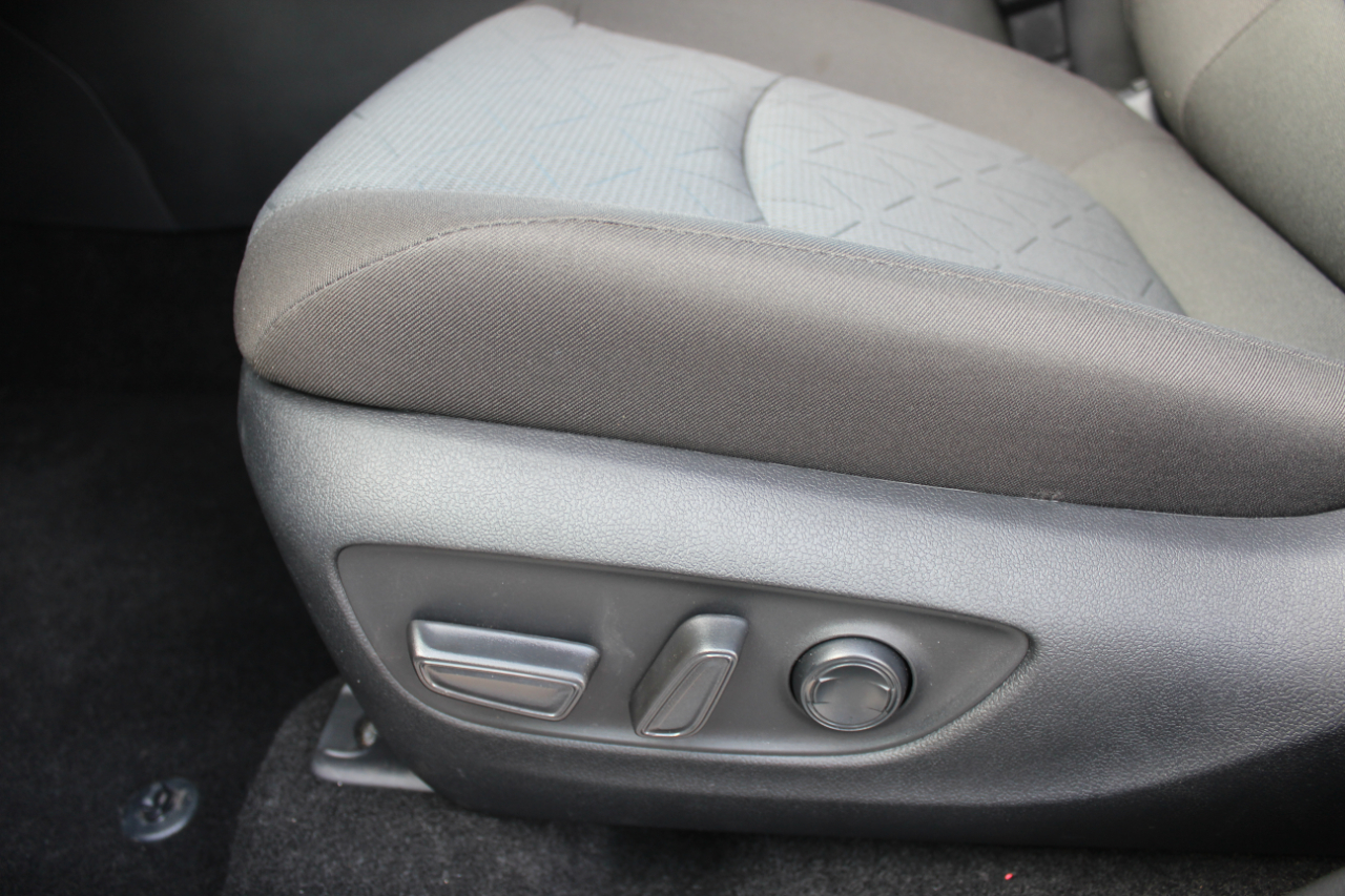 Toyota RAV4 XLE AWD 2025