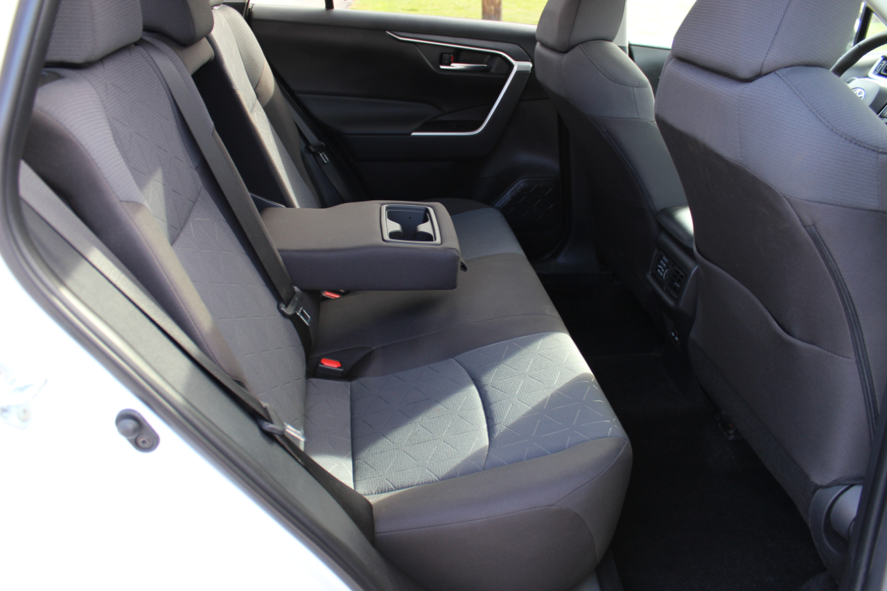 Toyota RAV4 XLE AWD 2025