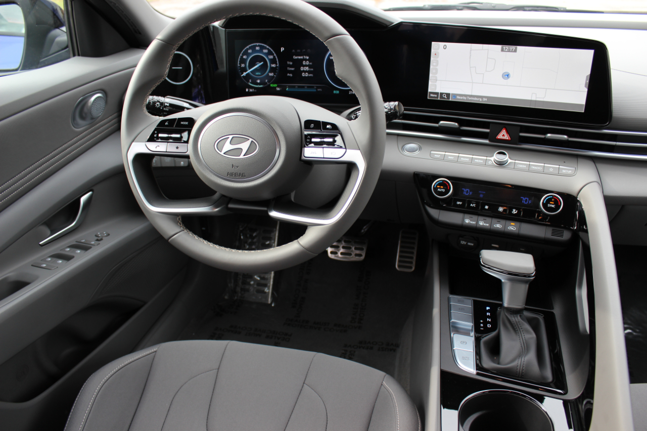 2025 Hyundai Elantra Hybrid SEL Sport photo 3