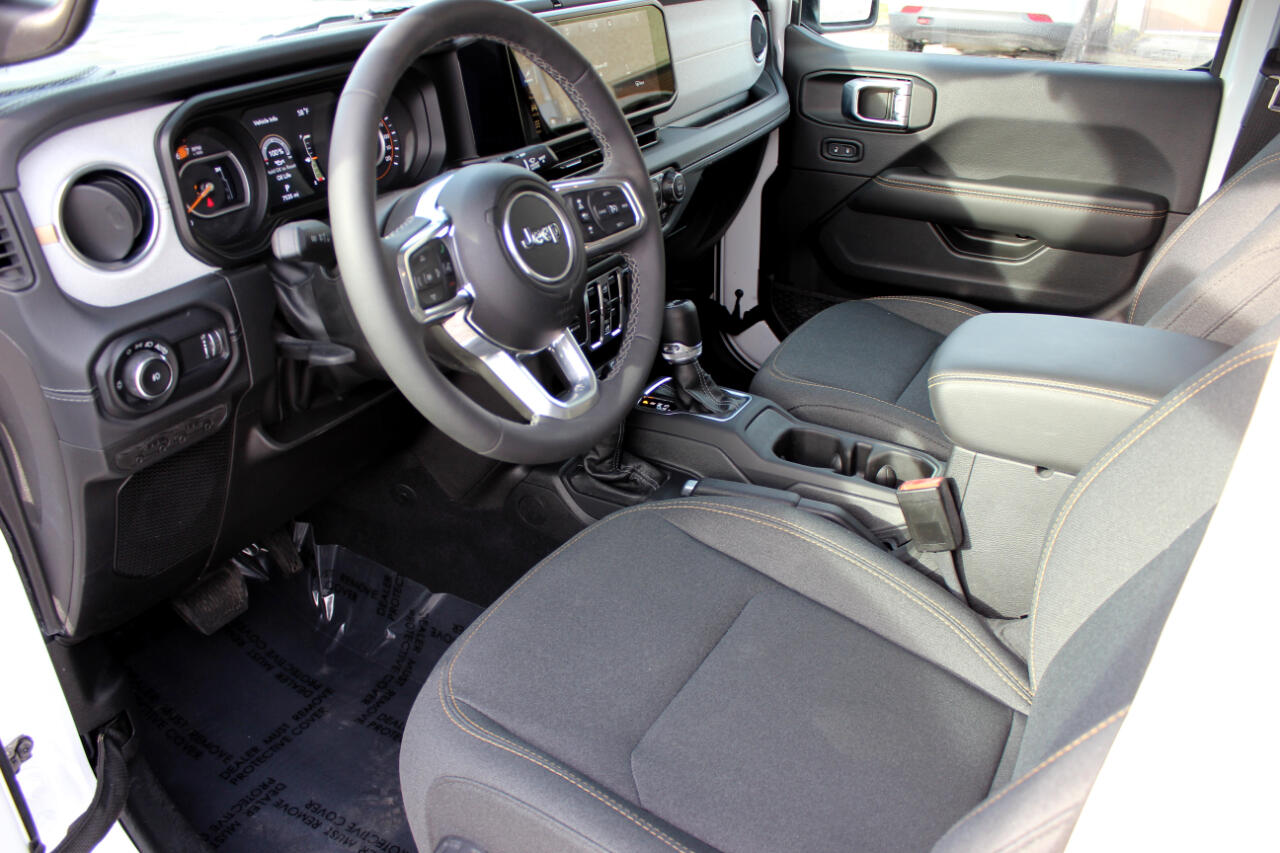 Jeep Wrangler Sahara 2025