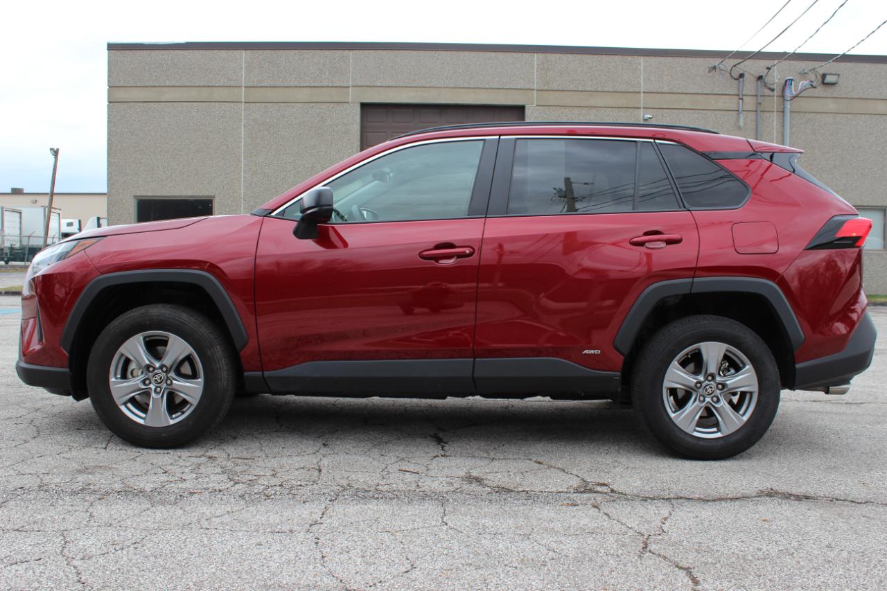 Toyota RAV4 Hybrid LE 2025