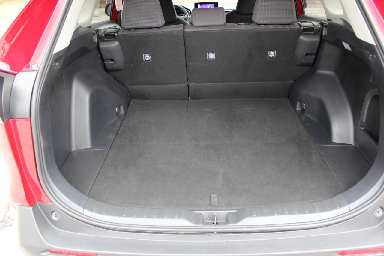 Toyota RAV4 Hybrid LE 2025