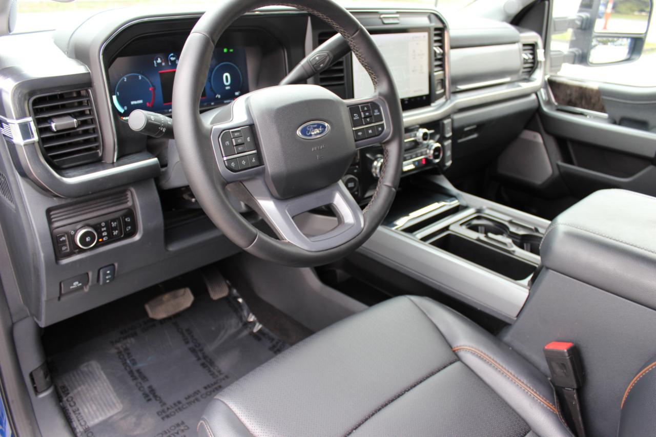 Ford F-250 SD Lariat Crew Cab 4WD 2026