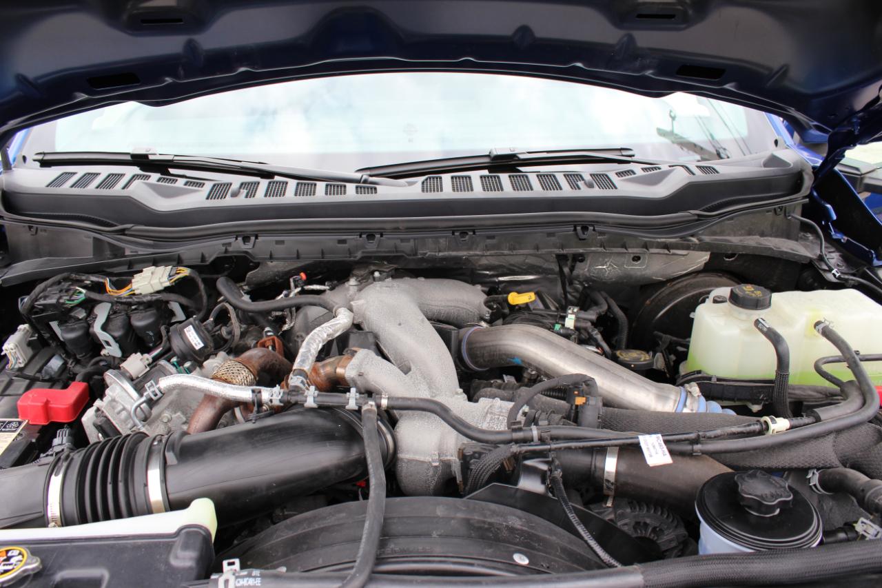 Ford F-250 SD Lariat Crew Cab 4WD 2026