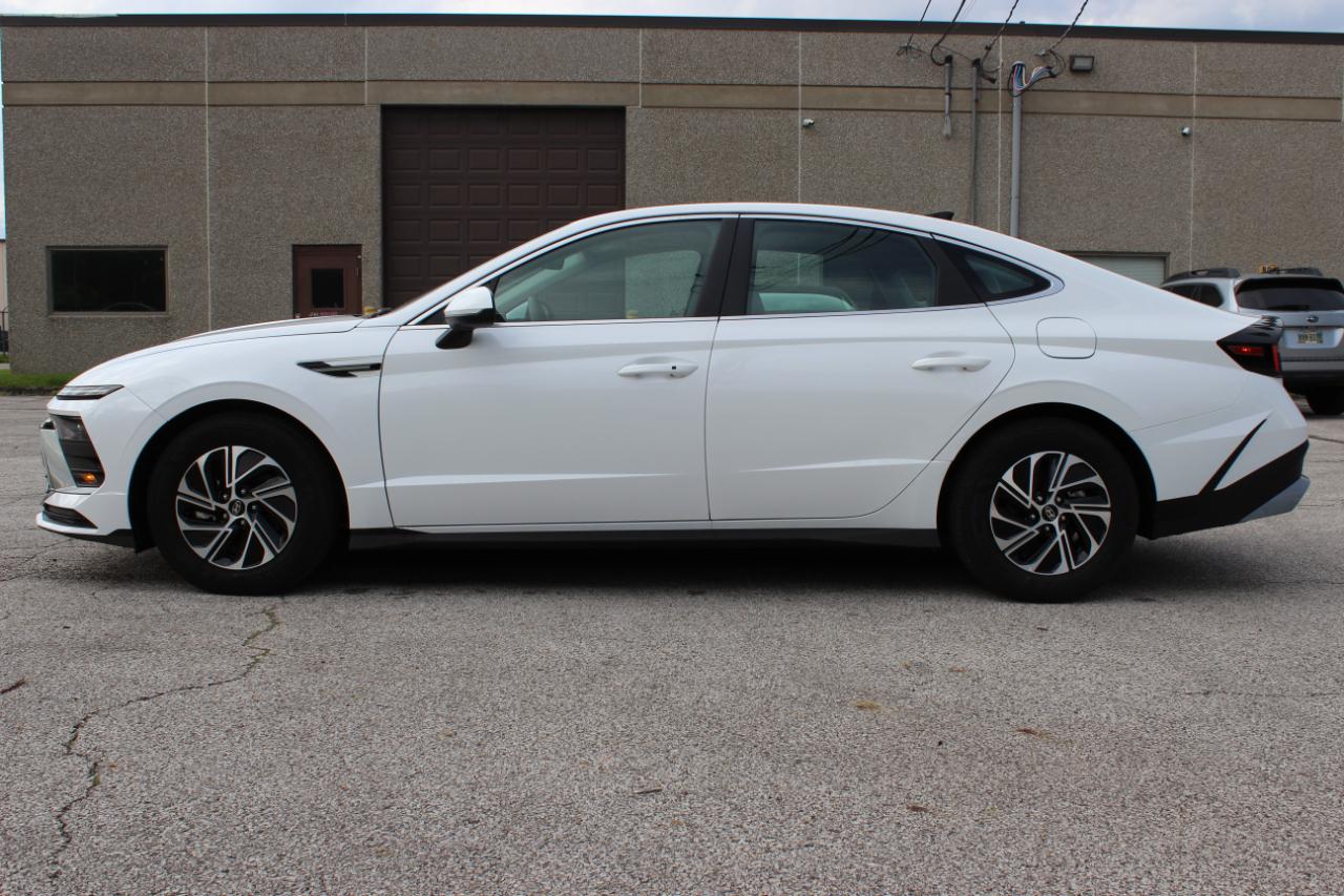 Hyundai Sonata Hybrid Blue 2026