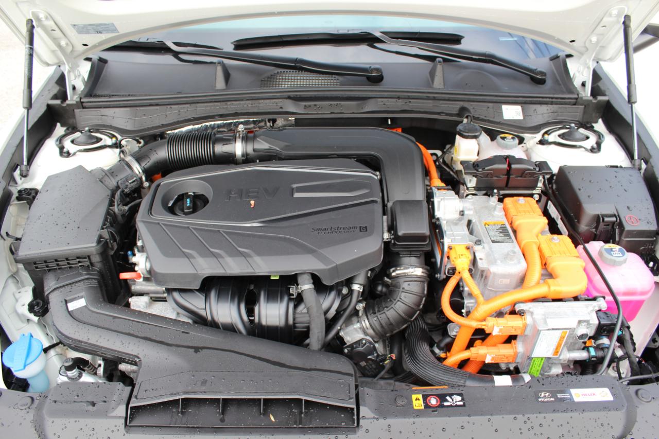 Hyundai Sonata Hybrid Blue 2026