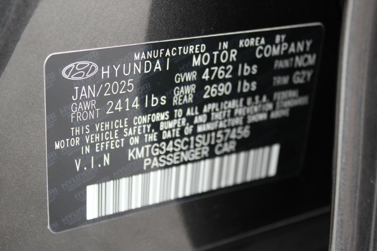 Genesis G70 2.5T 2025