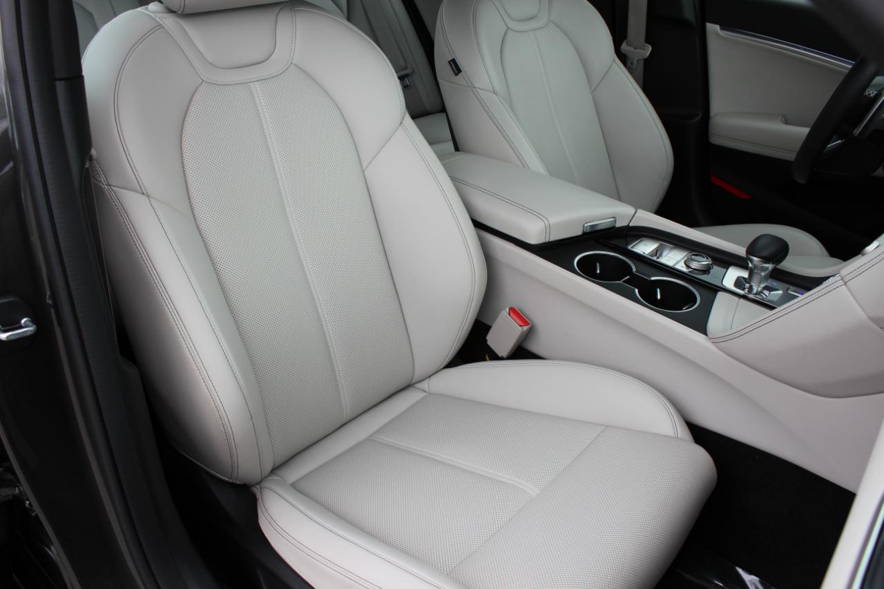 Genesis G70 2.5T 2025