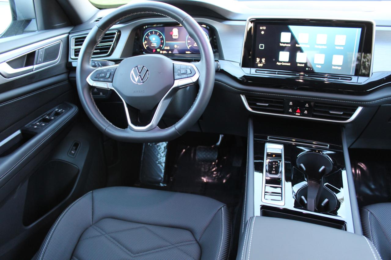 Volkswagen Atlas Cross Sport SE 4MOTION 2026